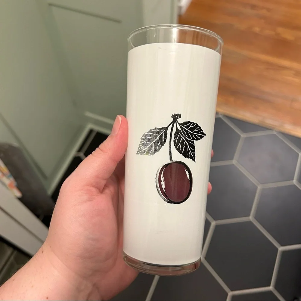 Vintage L Elliott Fruit Glass Tumblers high ball drinks strawberry plum grapes